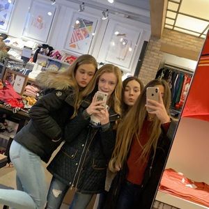 Meet your Posher, Kenna